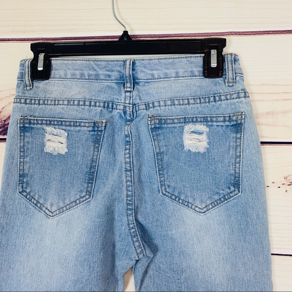 Light wash distressed boyfriend fit jean… - Picture 6 of 7